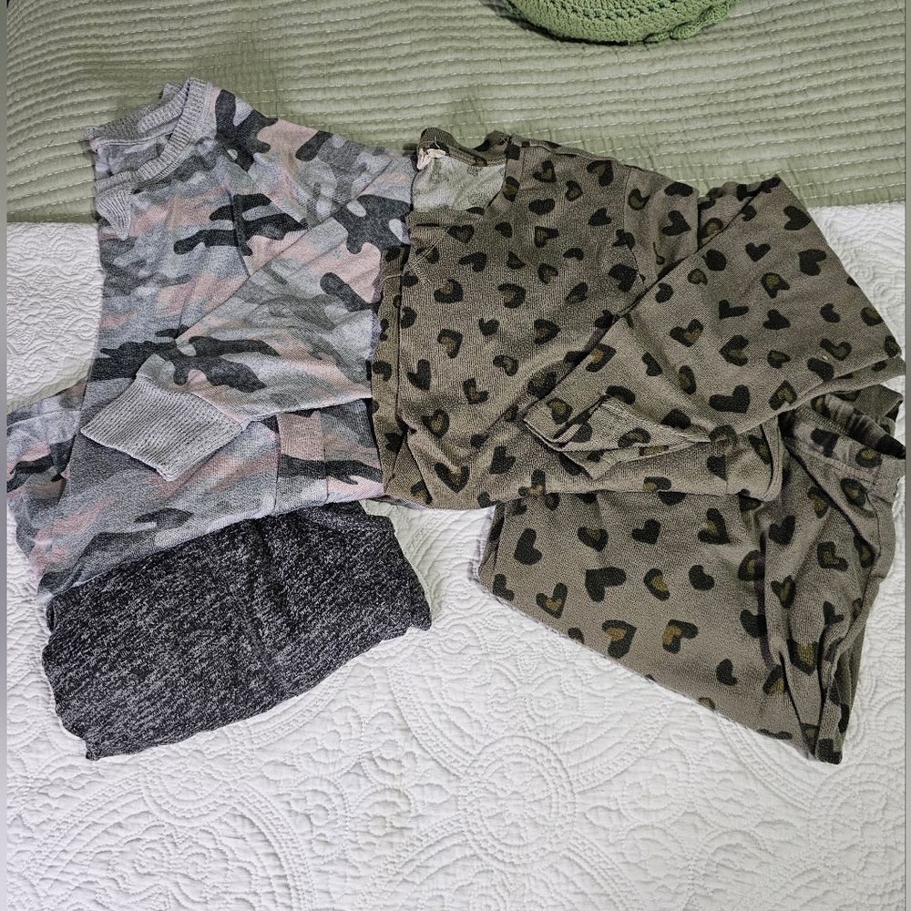 2 Sets Womens PJ's
